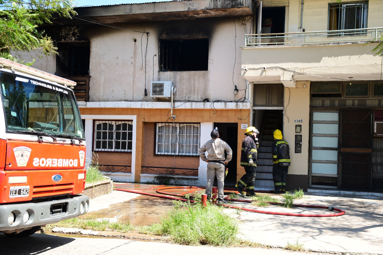 Un Incendio Destruyó Una Vivienda Y Bomberos Evitó Que El Fuego Se Propague A Casas Vecinas El 0947