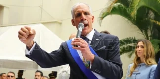 El derechista Nasry Asfura asumió la presidencia de Honduras