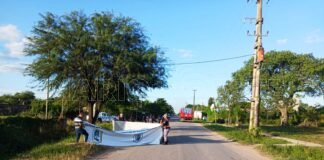 Un motociclista perdió la vida tras colisionar con un camión