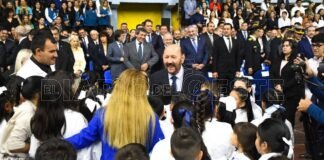 Insfrán destacó la unidad del pueblo formoseño y repasó gestión con obras, aumento salarial y defensa de recursos provinciales