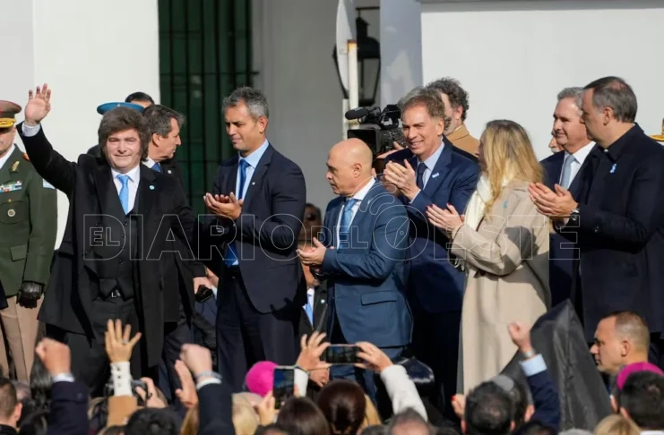El Gobierno espera el efecto Mundial, pero lo apremian las urgencias electorales