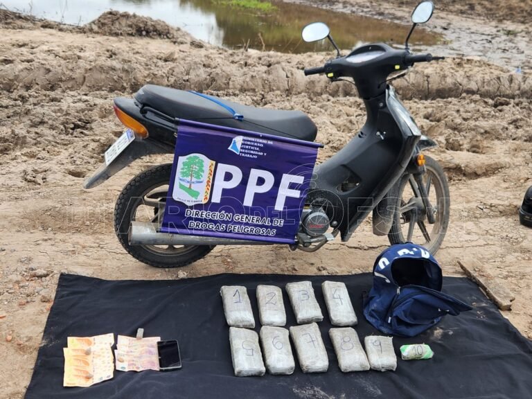 Detuvieron a dos sujetos que llevaban 10 panes de marihuana