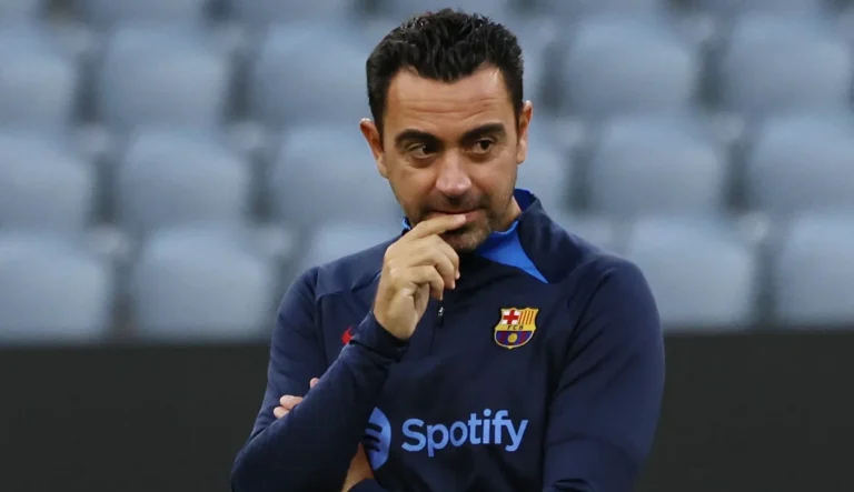 Barcelona: las dudas sobre el plantel provocaron la salida de Xavi, según Laporta