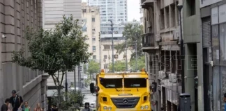 El dólar oficial cerró por arriba