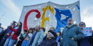 La Noche no pudo impedir que los lápices siguieran escribiendo