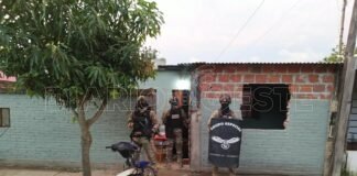 La policía detuvo a tres personas y anuló un centro de venta de cocaína en el barrio República Argentina