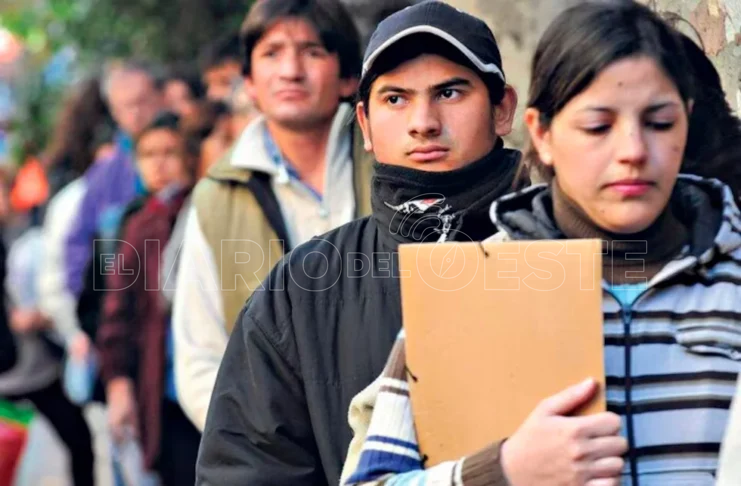 Caen el empleo registrado y el consumo masivo