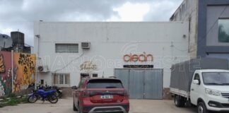 Cargó varios productos de un comercio en su mochila sin pagar y lo descubrieron